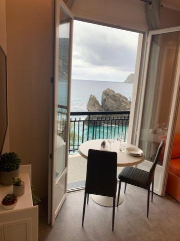 La Scogliera Apartment มอนเตรอสโซ อัล มาเร ภายนอก รูปภาพ